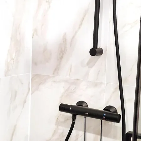 Beautiful 2p 39 M2, Ac, Balcony