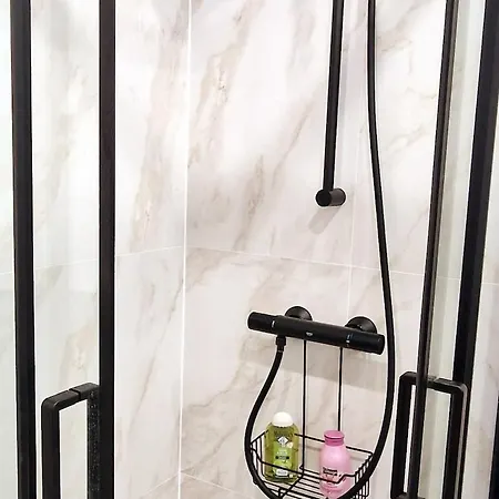 Beautiful 2p 39 M2, Ac, Balcony *