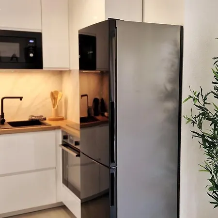 Beautiful 2p 39 M2, Ac, Balcony