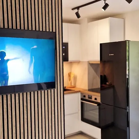 Beautiful 2p 39 M2, Ac, Balcony