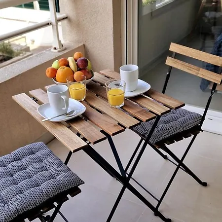 公寓 Beautiful 2p 39 M2, Ac, Balcony *