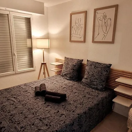 Beautiful 2p 39 M2, Ac, Balcony 昂蒂布