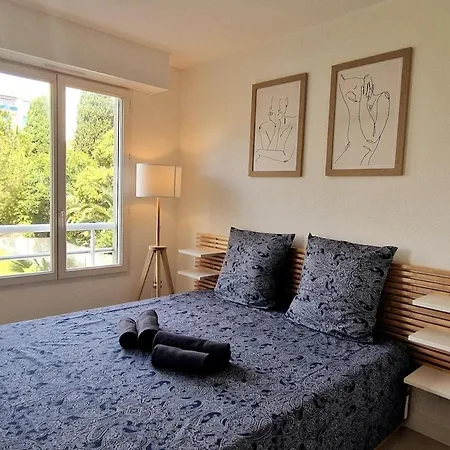 Beautiful 2p 39 M2, Ac, Balcony * 昂蒂布