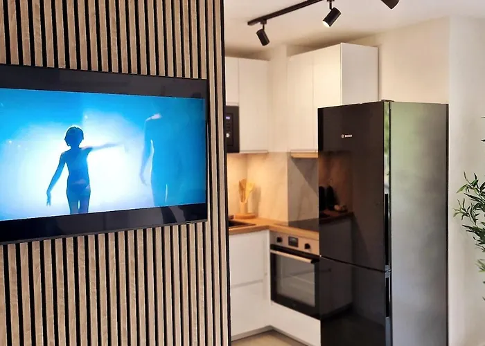 Beautiful 2p 39 M2, Ac, Balcony