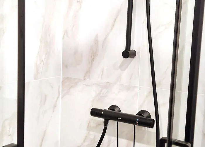 Beautiful 2p 39 M2, Ac, Balcony