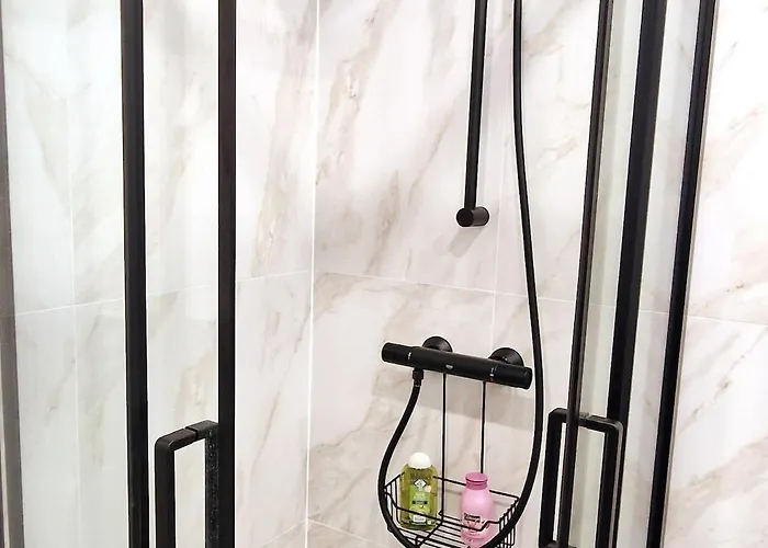 Beautiful 2p 39 M2, Ac, Balcony *