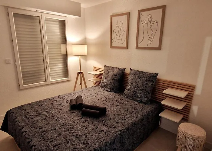 Beautiful 2p 39 M2, Ac, Balcony 昂蒂布