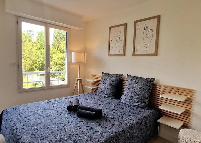 Beautiful 2p 39 M2, Ac, Balcony * 昂蒂布